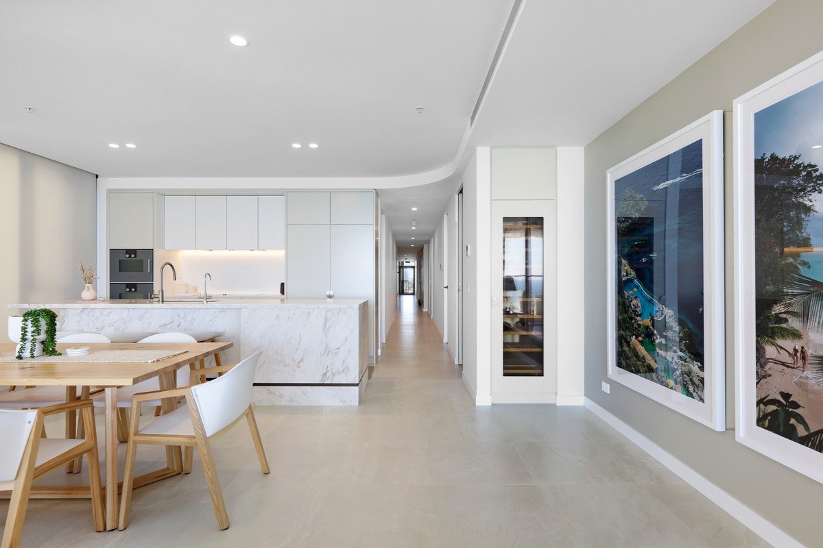 1101/112 The Esplanade Burleigh Heads 9