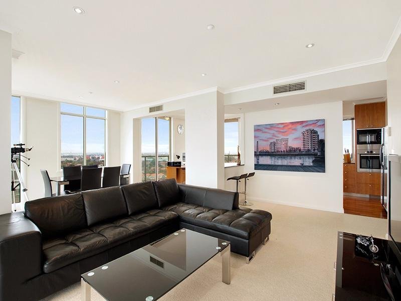 Gallery: 1101/127 Beach Street