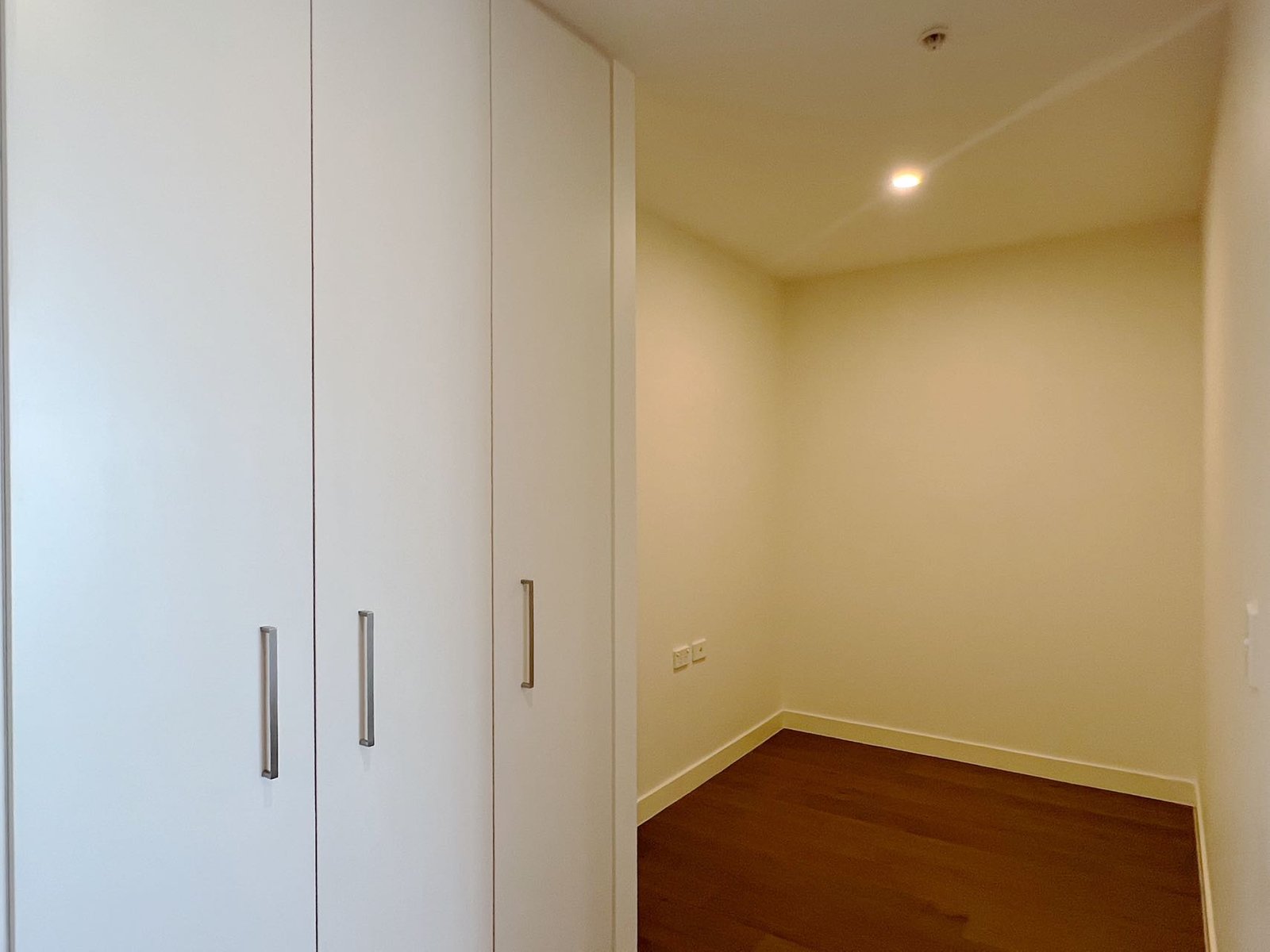 1101/31 Treacy Street HURSTVILLE 9