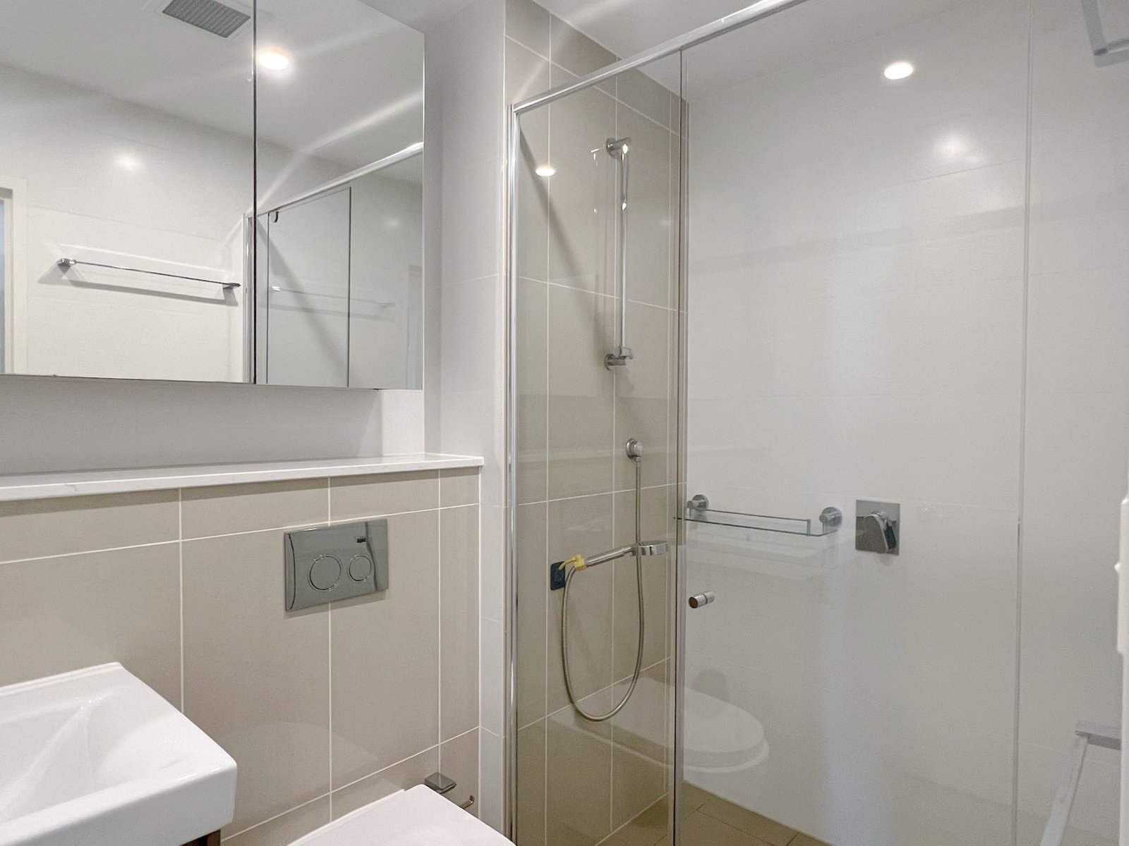 1101/31 Treacy Street HURSTVILLE 11