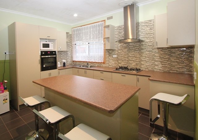 1102 Norman Street WENDOUREE 3