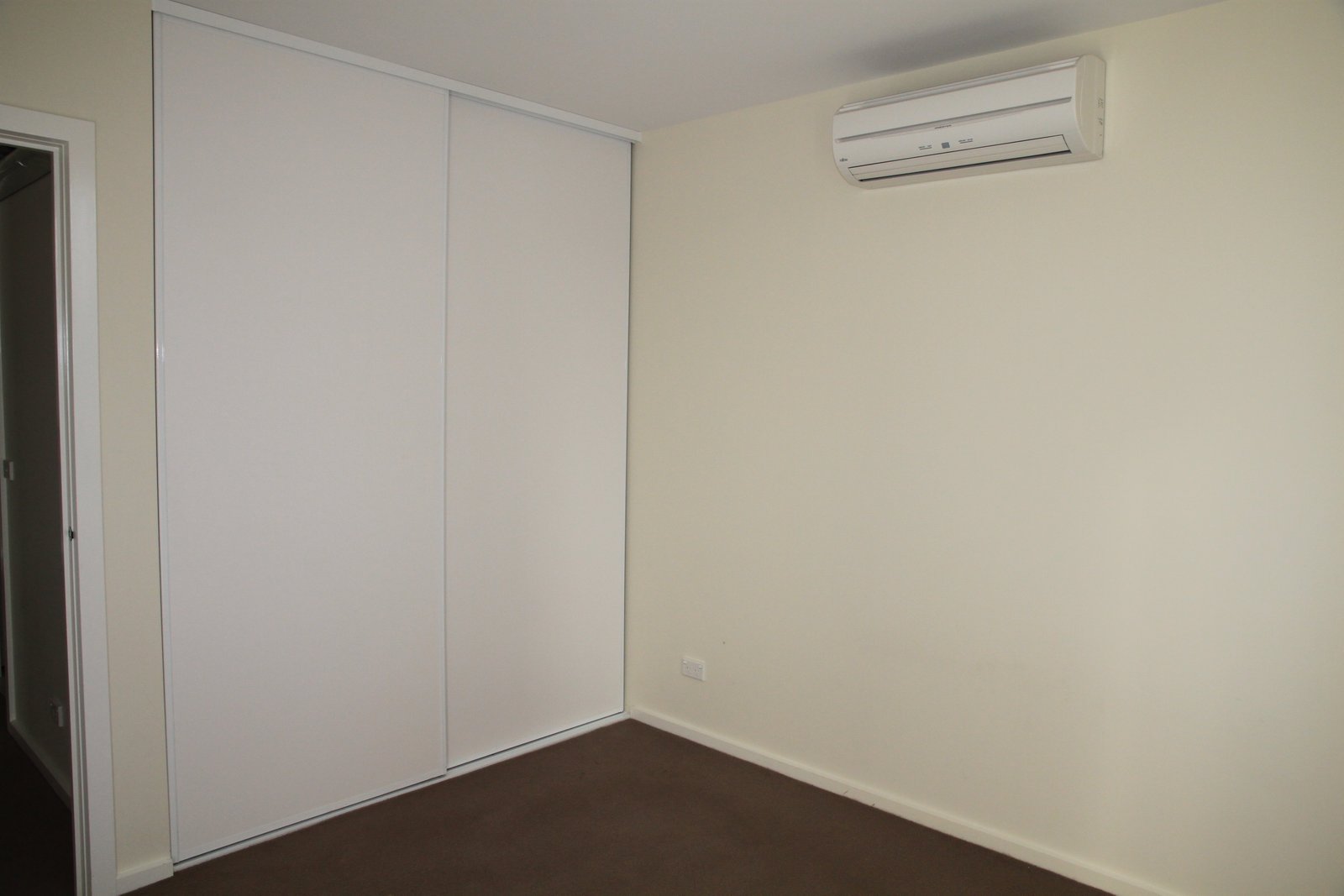 Gallery: 1102/594 St Kilda Road