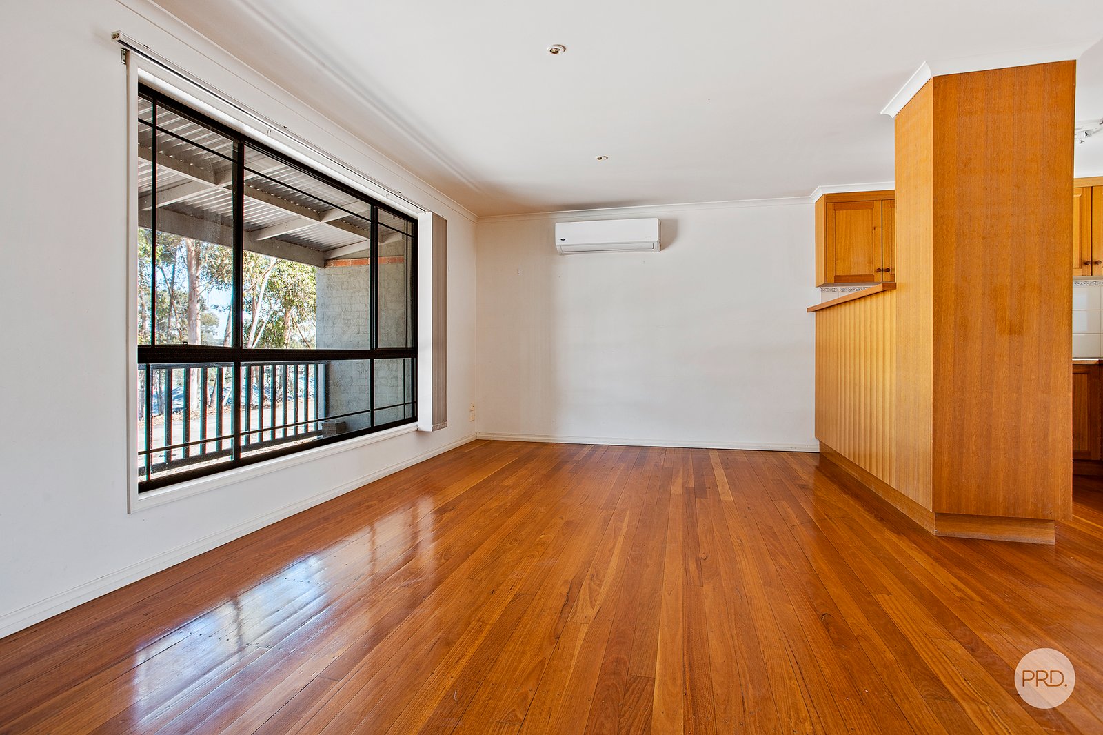 1/103 Osborne Street FLORA HILL 2