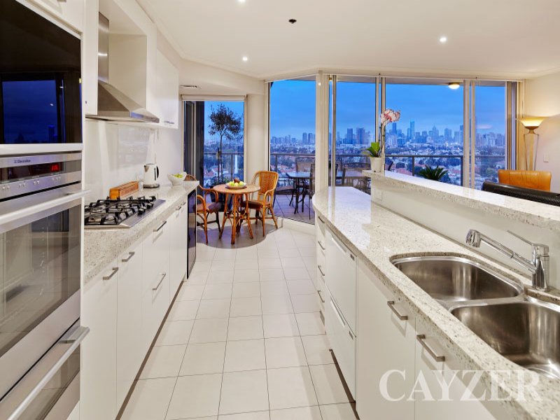 Gallery: 1103/127 Beach Street