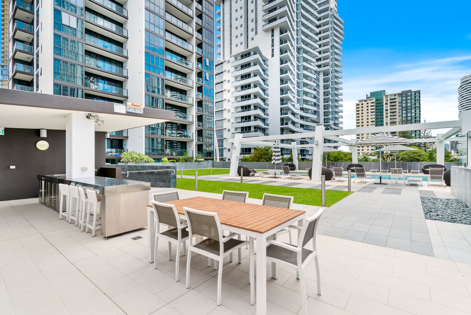 1103/2663 Gold Coast Highway BROADBEACH 12