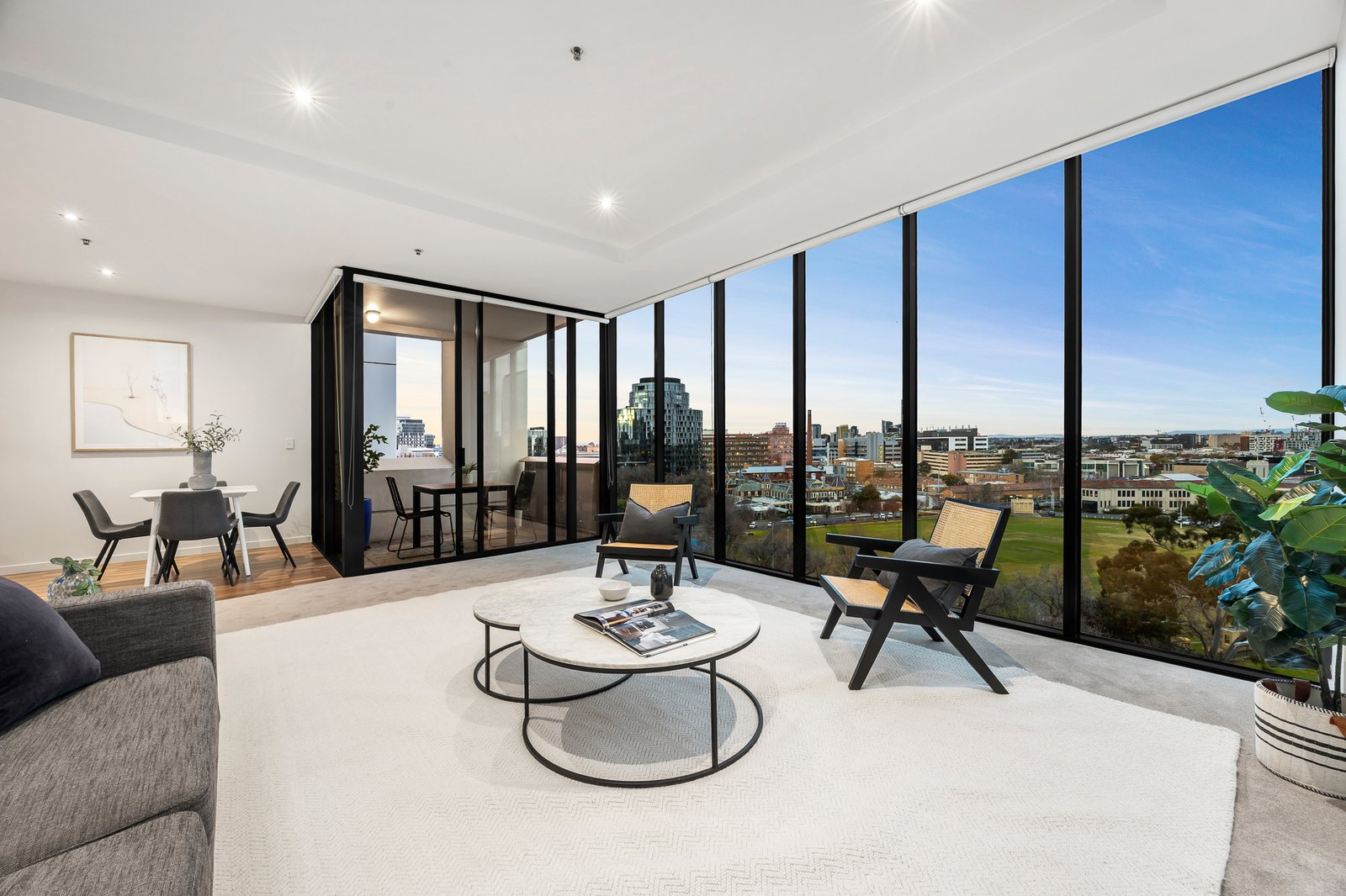 Gallery: 1103/582 St Kilda Road