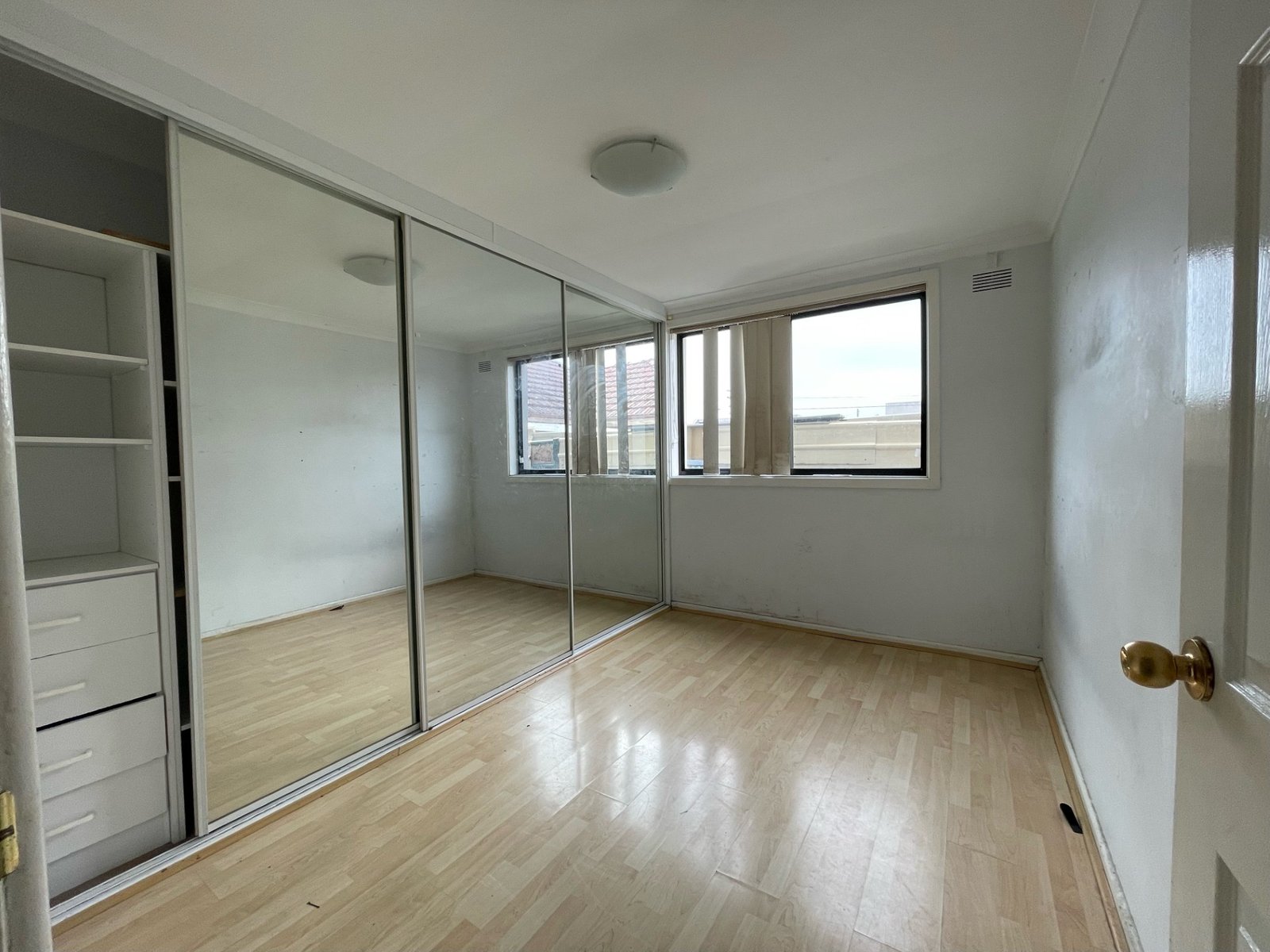 1104-1106 Canterbury Road ROSELANDS 6