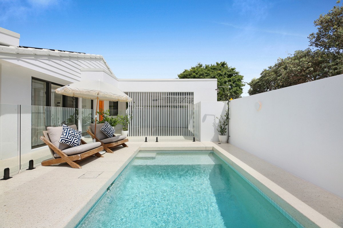 1/104 Christine Avenue Burleigh Waters 9