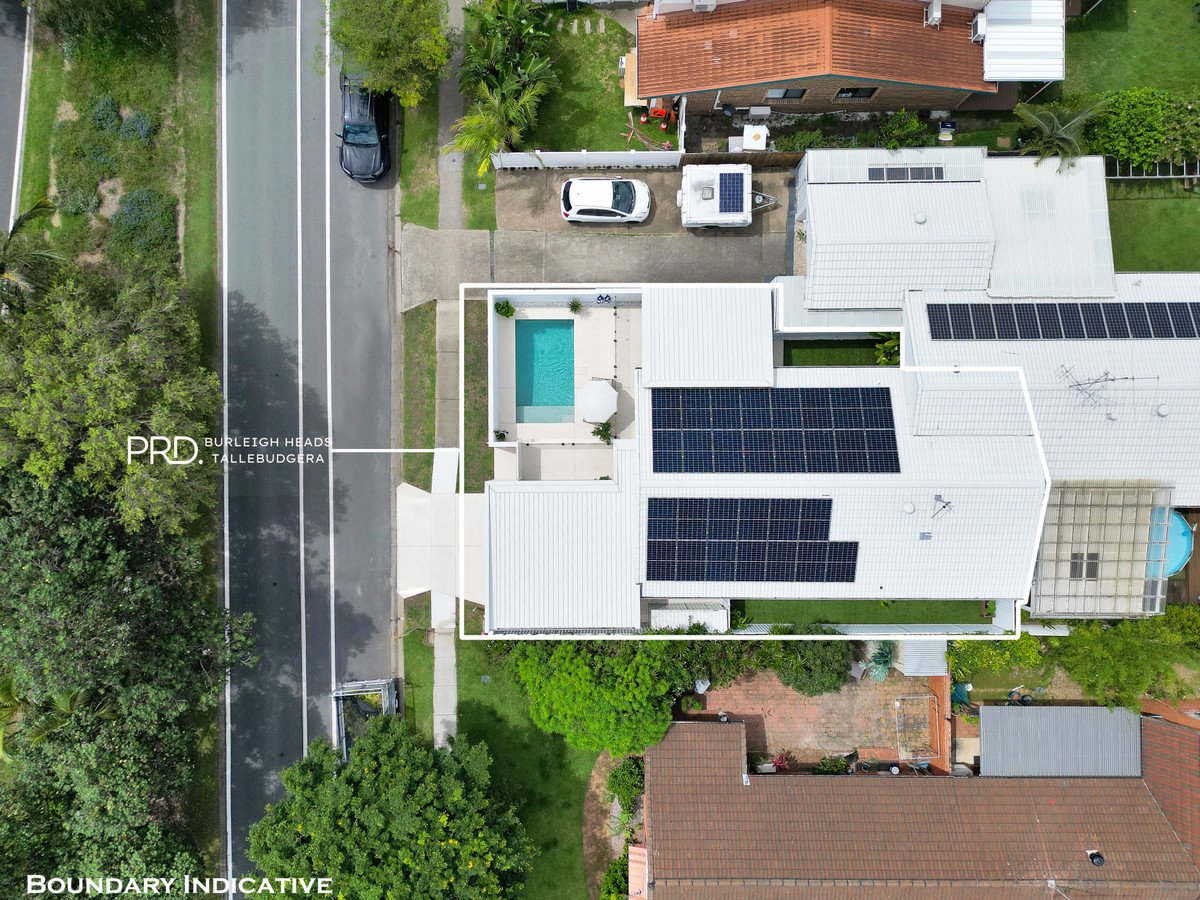 1/104 Christine Avenue Burleigh Waters 23