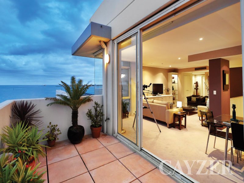 Gallery: 1104/127 Beach Street