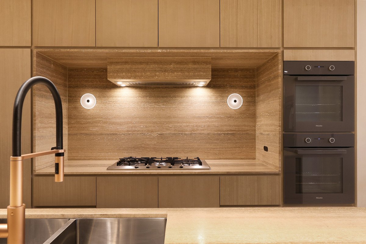 1104/58 THE Esplanade Burleigh Heads 3