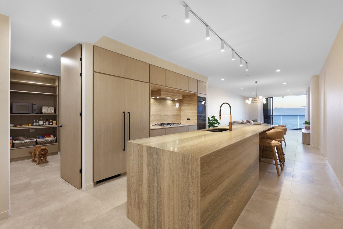 1104/58 THE Esplanade Burleigh Heads 5