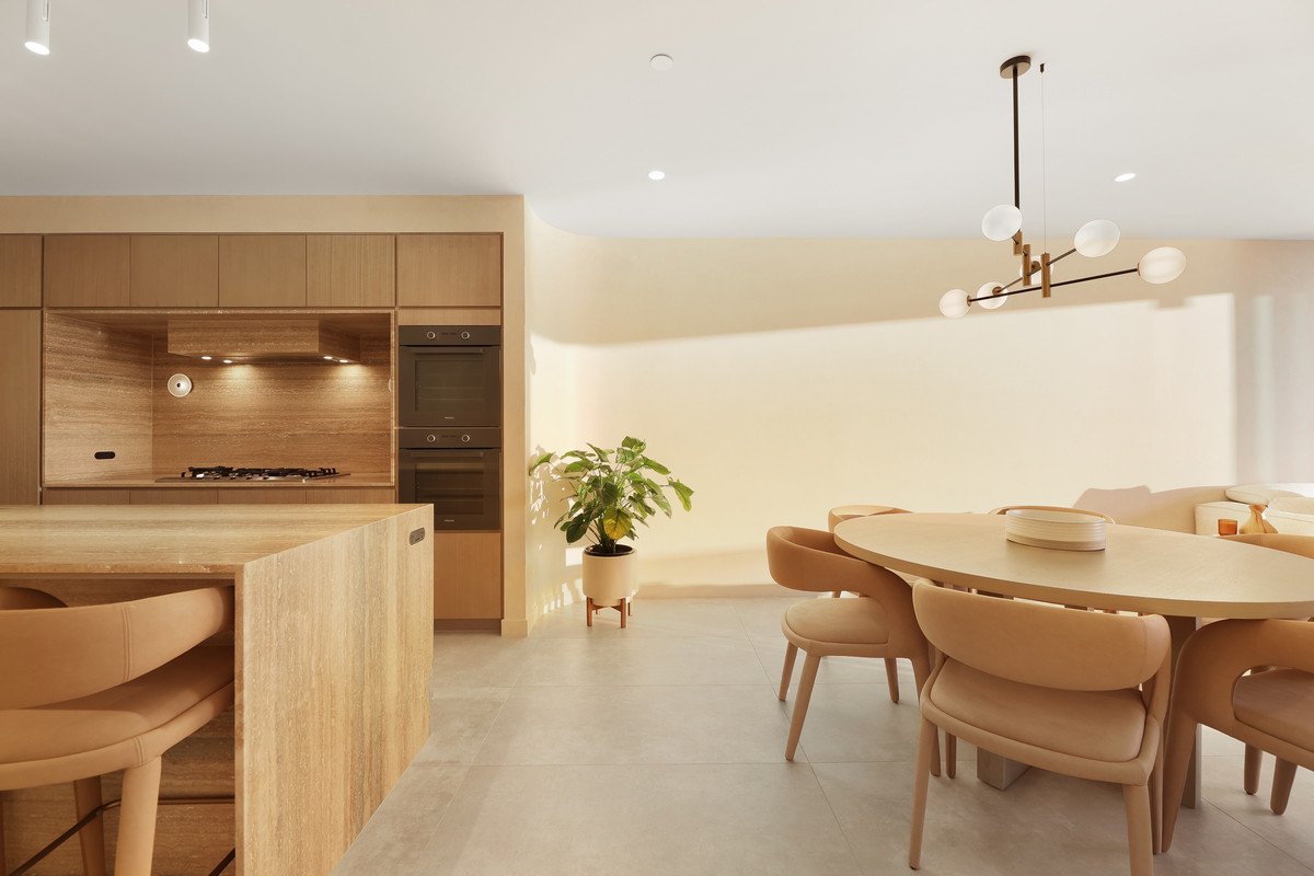 1104/58 THE Esplanade Burleigh Heads 8