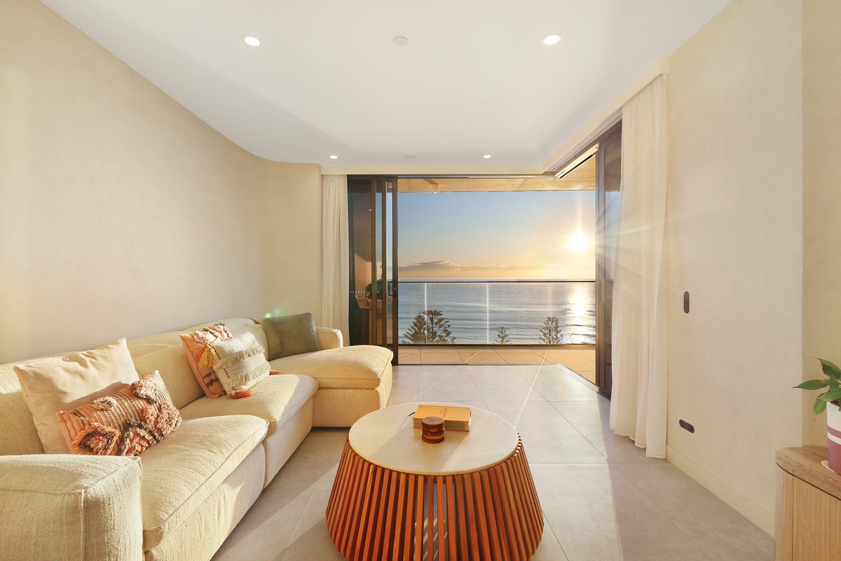 1104/58 THE Esplanade Burleigh Heads 11