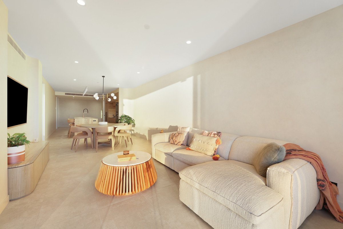 1104/58 THE Esplanade Burleigh Heads 12