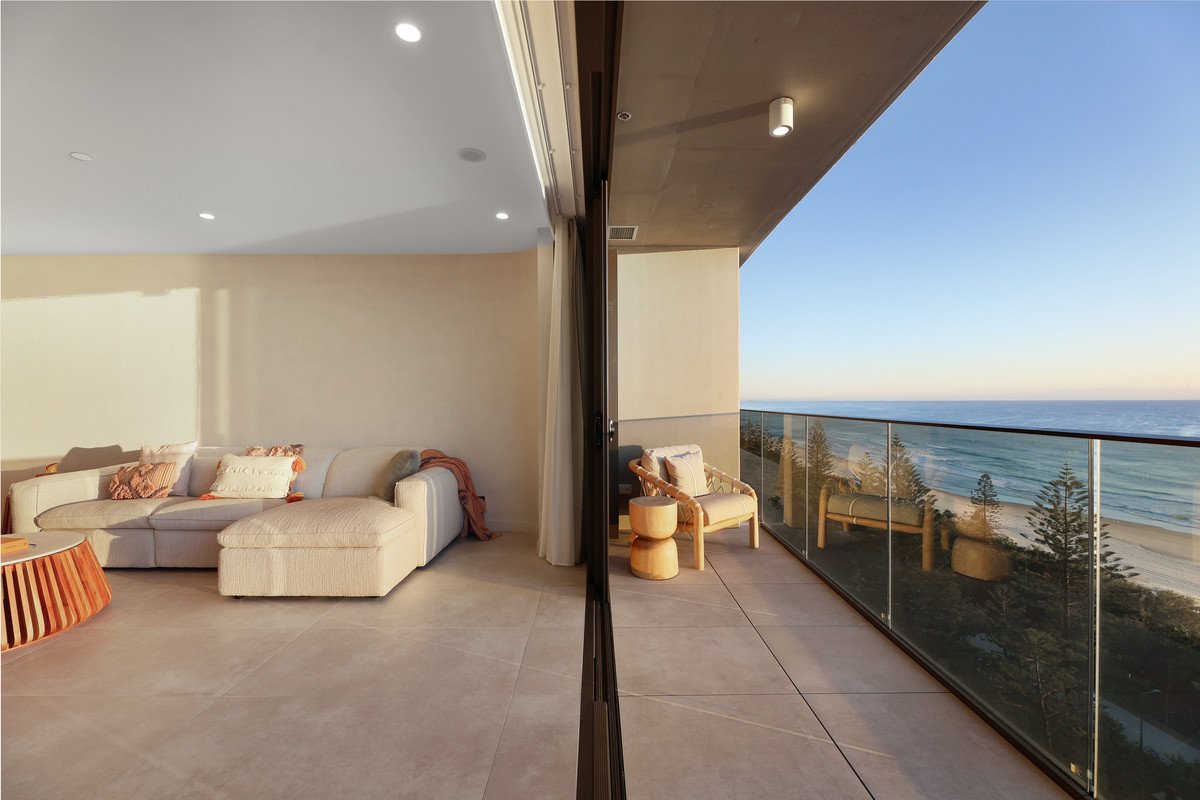 1104/58 THE Esplanade Burleigh Heads 13