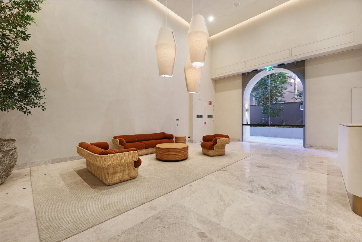 1104/58 THE Esplanade Burleigh Heads 30