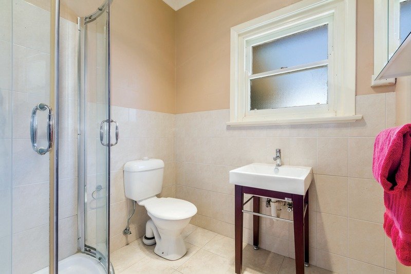 Gallery: 1105 Doveton Street