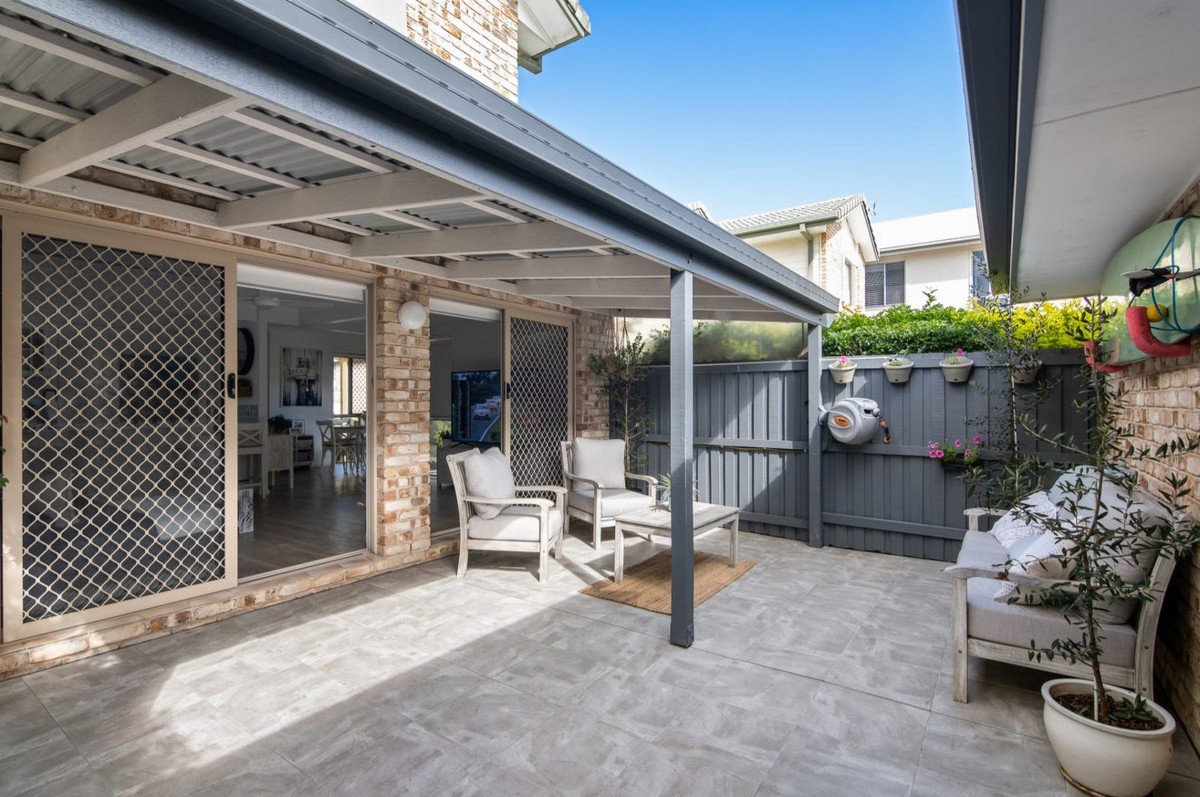 1/105 Nobby Parade MIAMI 2