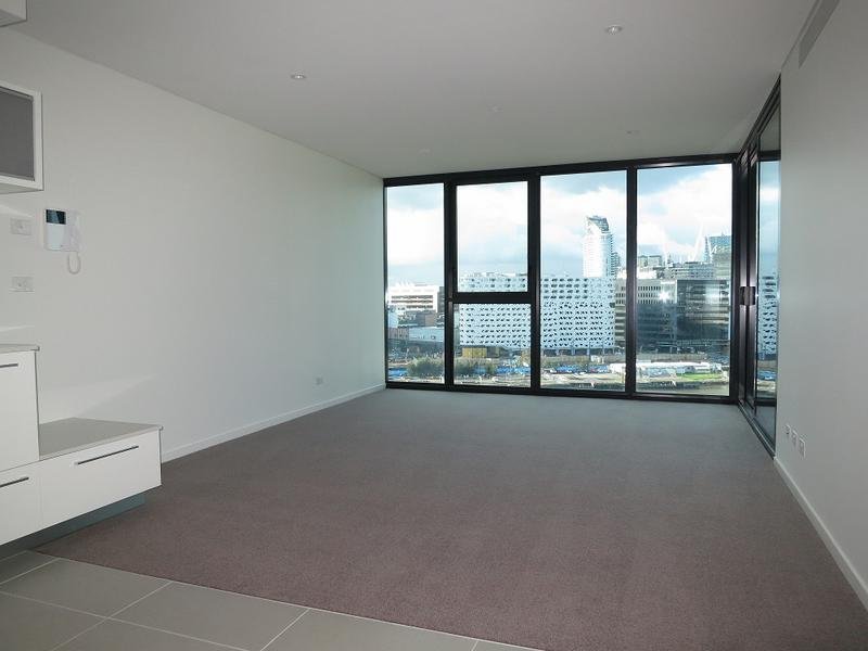 Gallery: 1105/1 Point Park Crescent