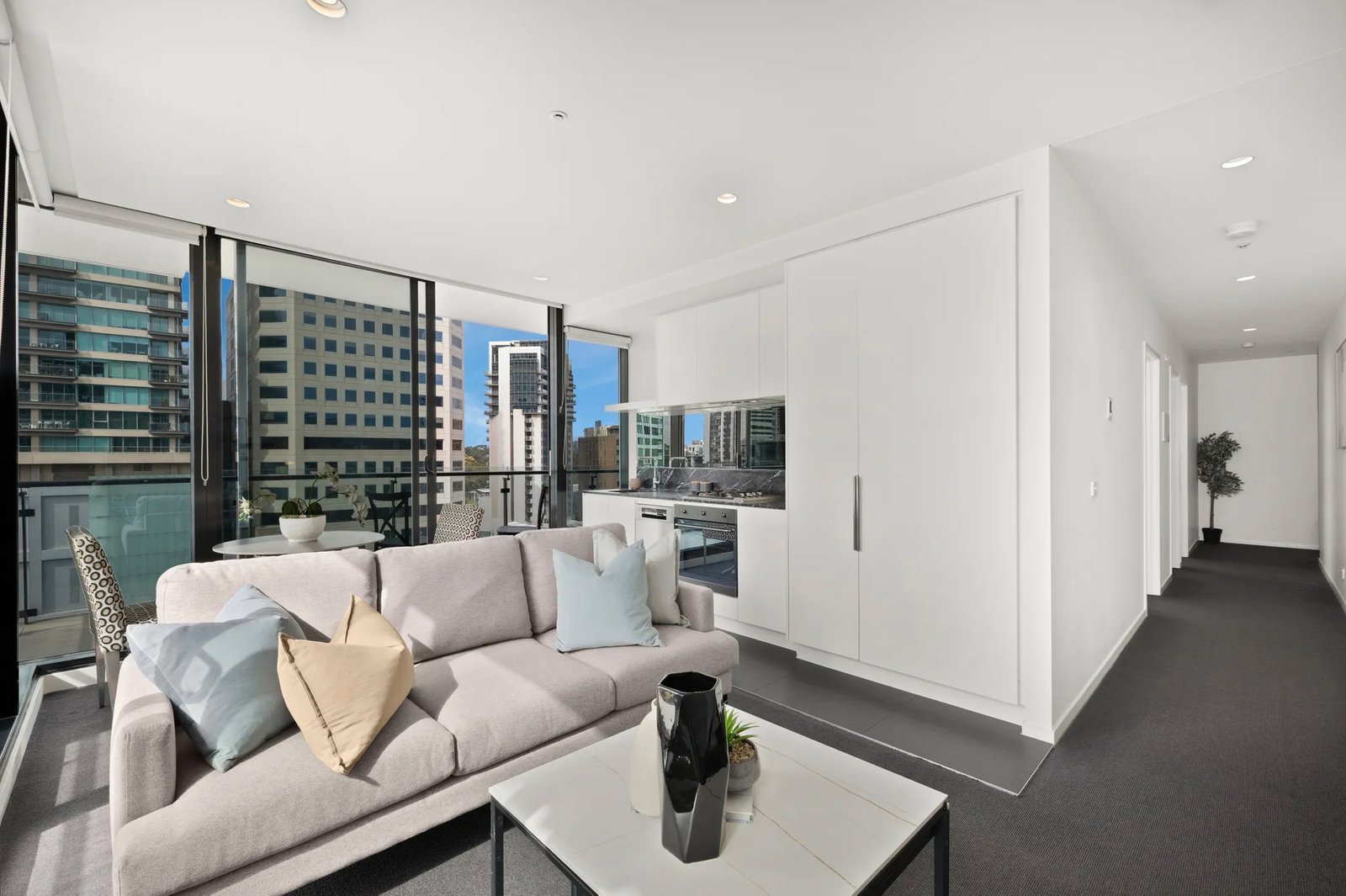Gallery: 1105/52 Park Street