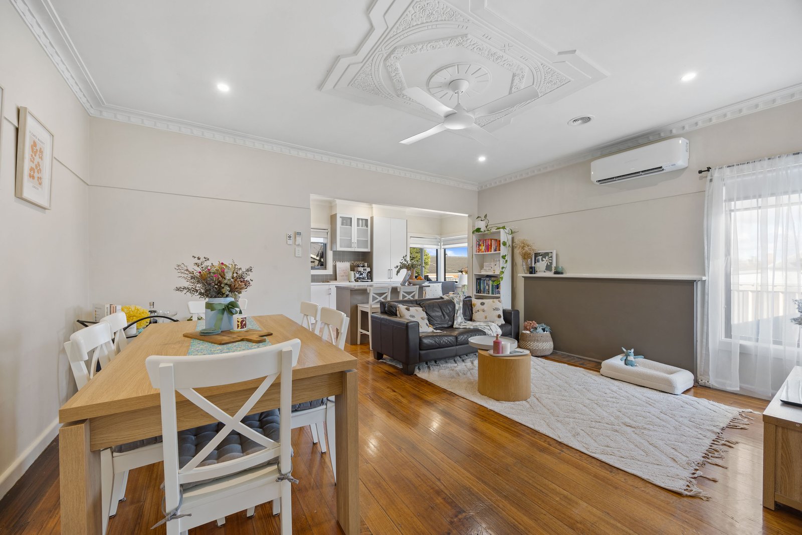Gallery: 1106 Doveton St North