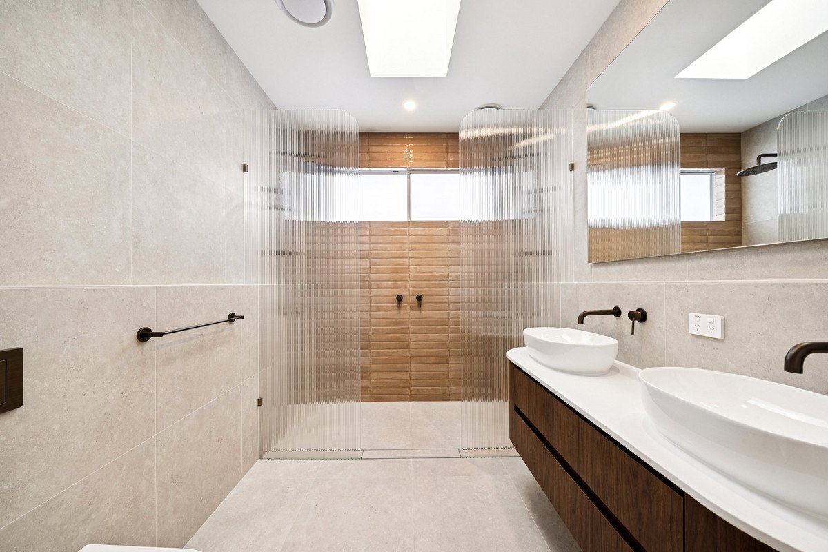 1/106 Sunshine Parade Miami 6