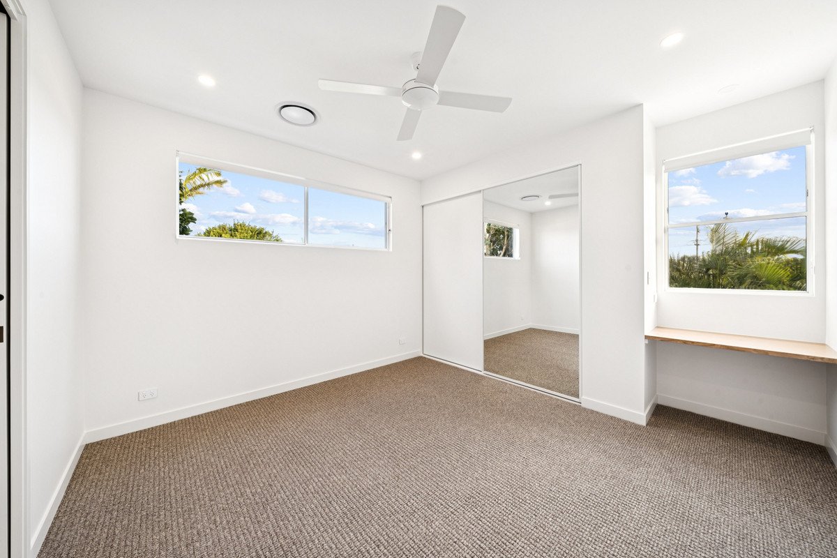 1/106 Sunshine Parade Miami 7