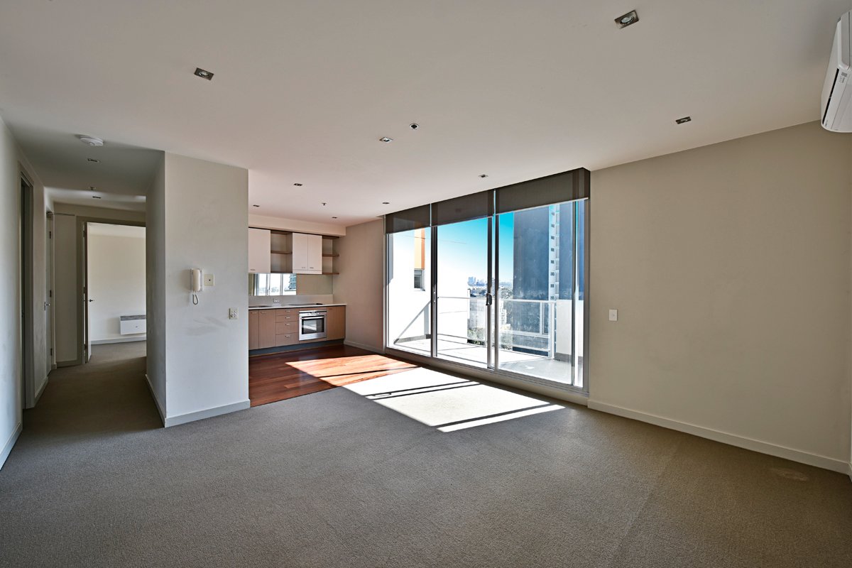Gallery: 1106/12 Yarra Street