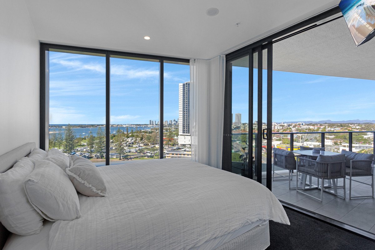 1106/180 Marine Parade Labrador 5