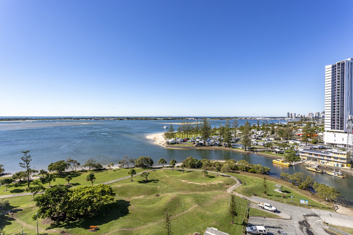 1106/180 Marine Parade Labrador 13