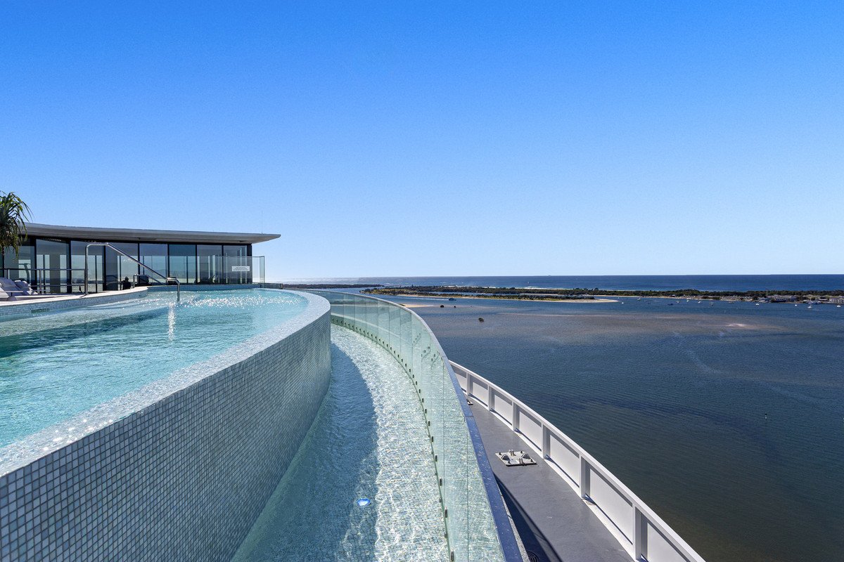 1106/180 Marine Parade Labrador 15