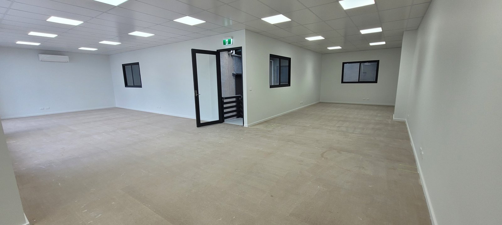 Gallery: 1/107 Bentinck Street