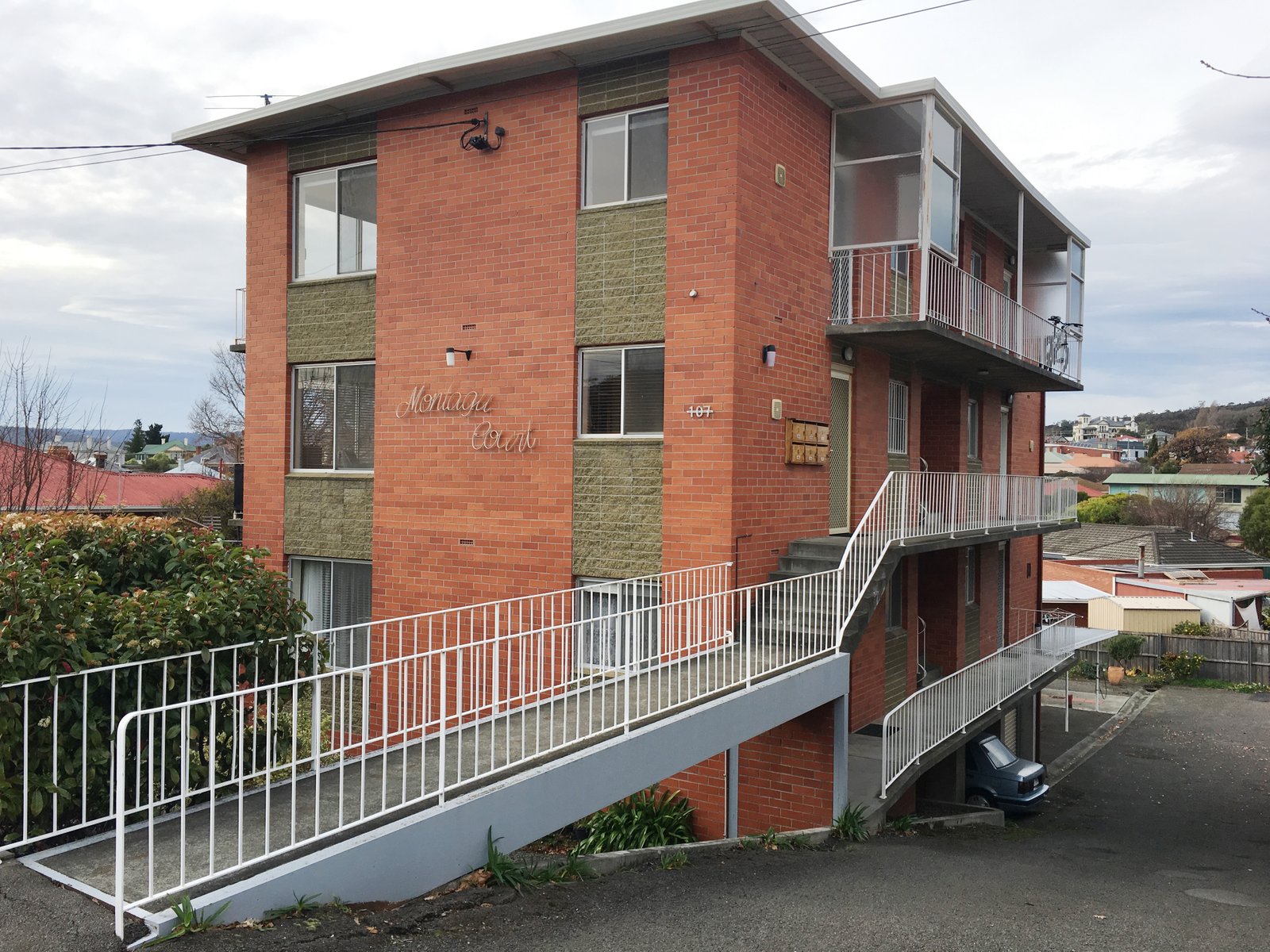 1/107 MONTAGU Street NEW TOWN 1