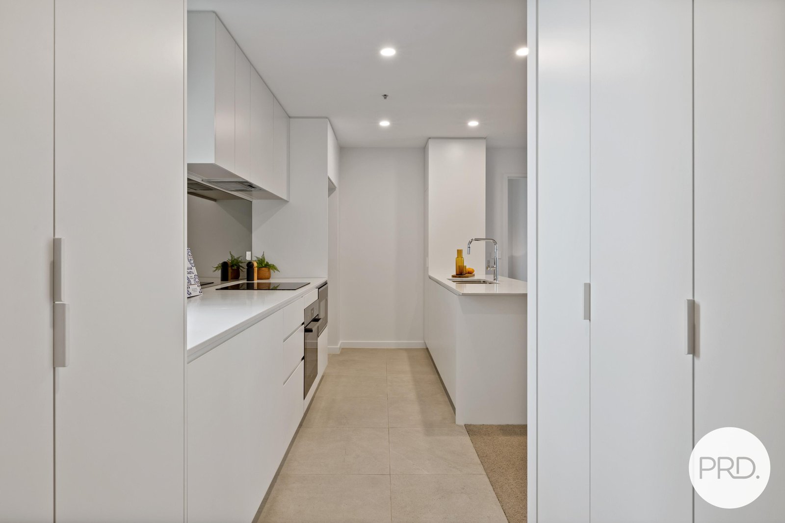 110/71 Constitution Avenue CAMPBELL 8