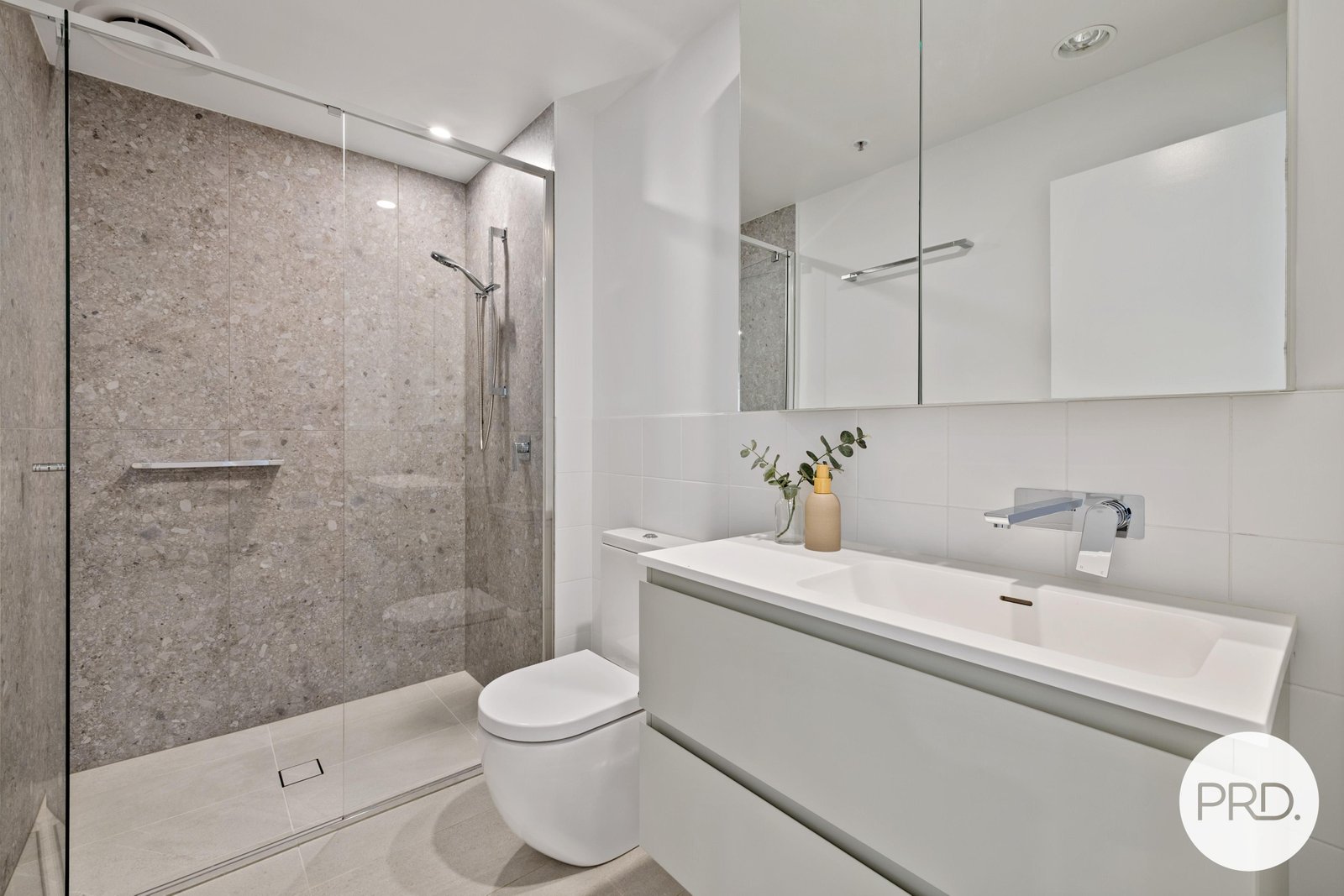 110/71 Constitution Avenue CAMPBELL 17