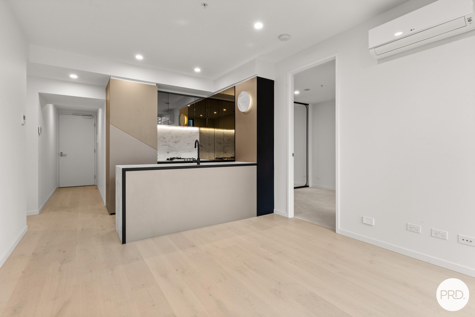 1107/138 Spencer Street MELBOURNE 3