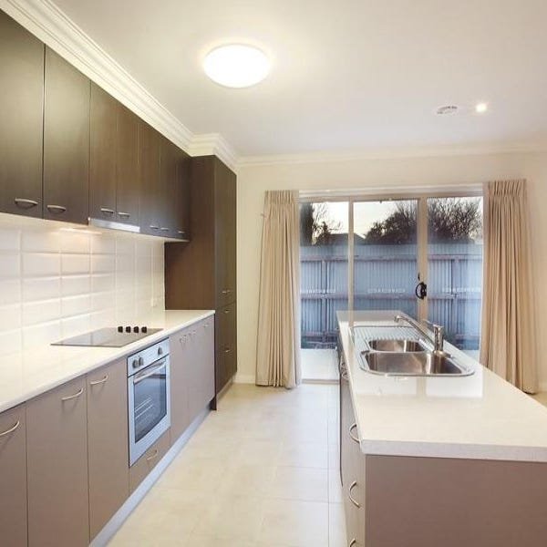 Gallery: 1/107a Larter Street