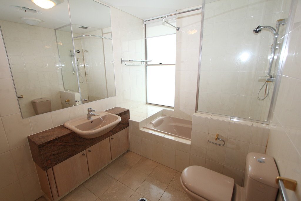 1108 Spring Terraces 'Royal Pines Resort' BENOWA 11