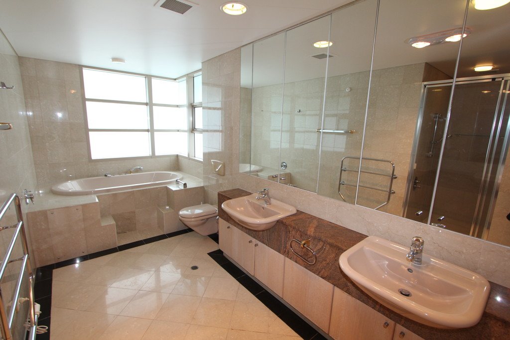 1108 Spring Terraces 'Royal Pines Resort' BENOWA 14