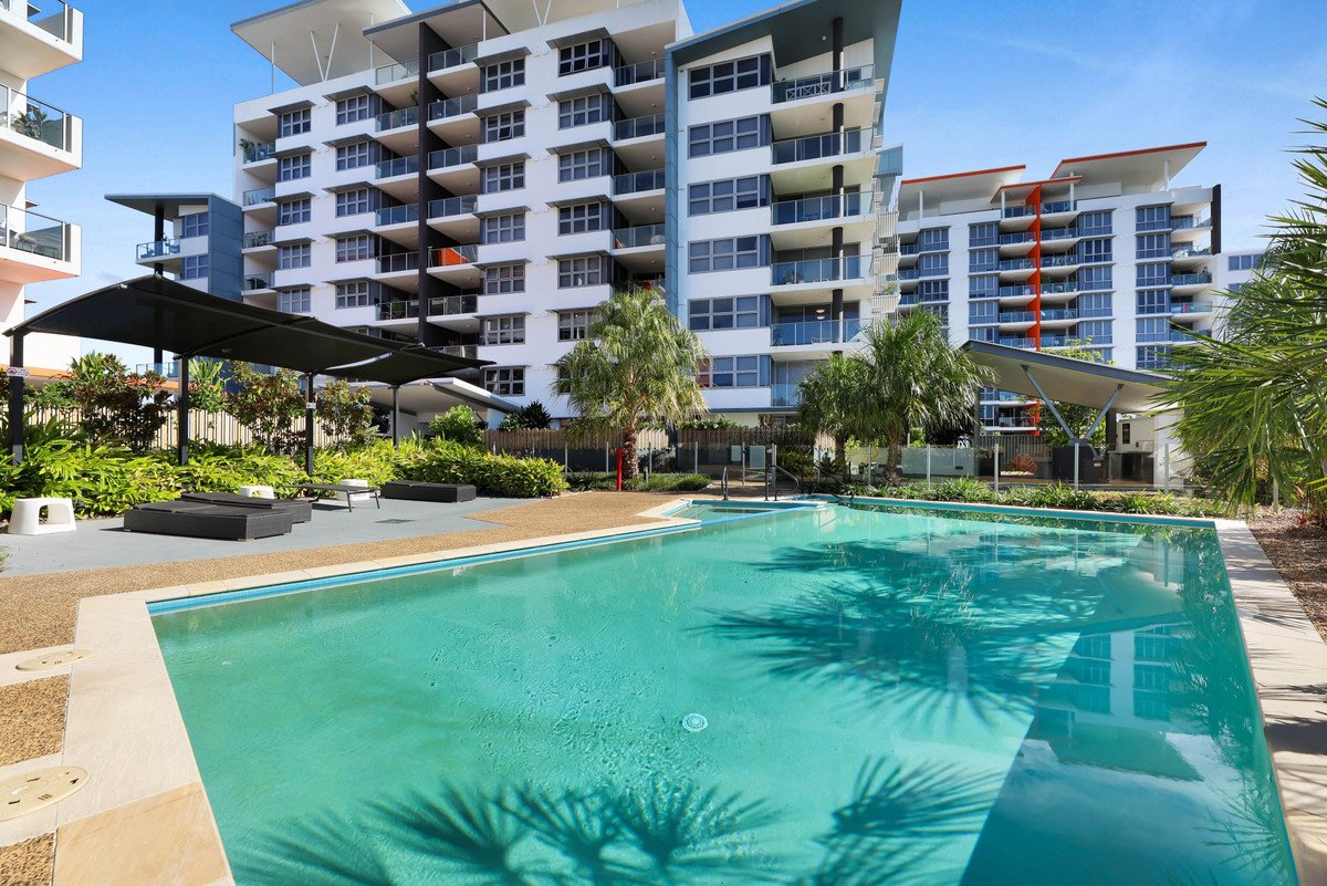 1108/42 Laver Drive Robina 1