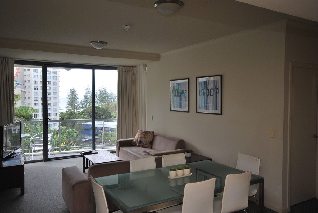 1109/1 Ocean Street BURLEIGH HEADS 3