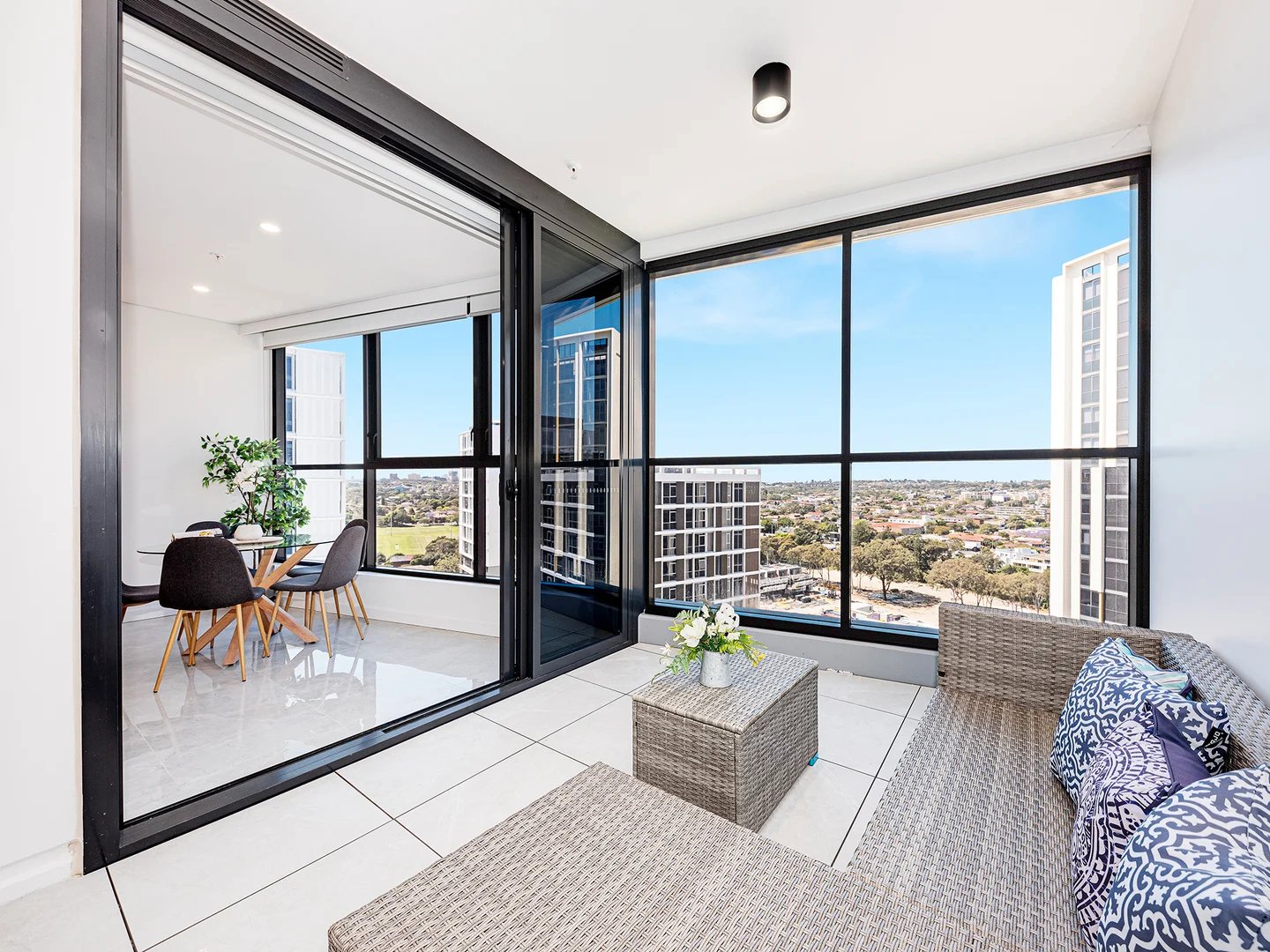 1109/4 Finch Drive EASTGARDENS 8