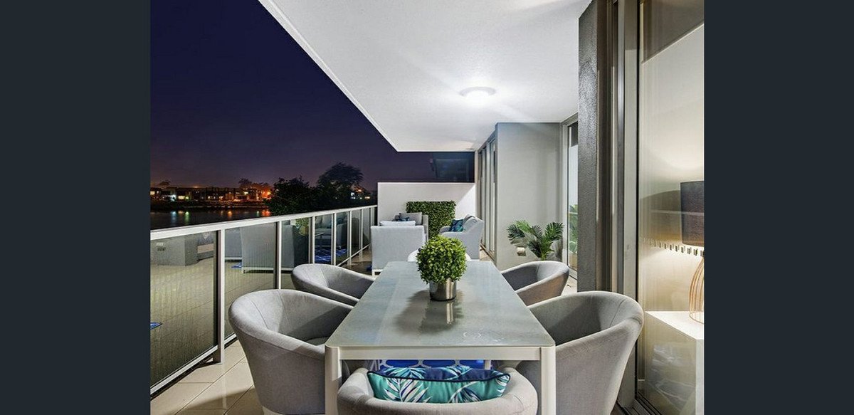 1109/65 Varsity Parade Varsity Lakes 2