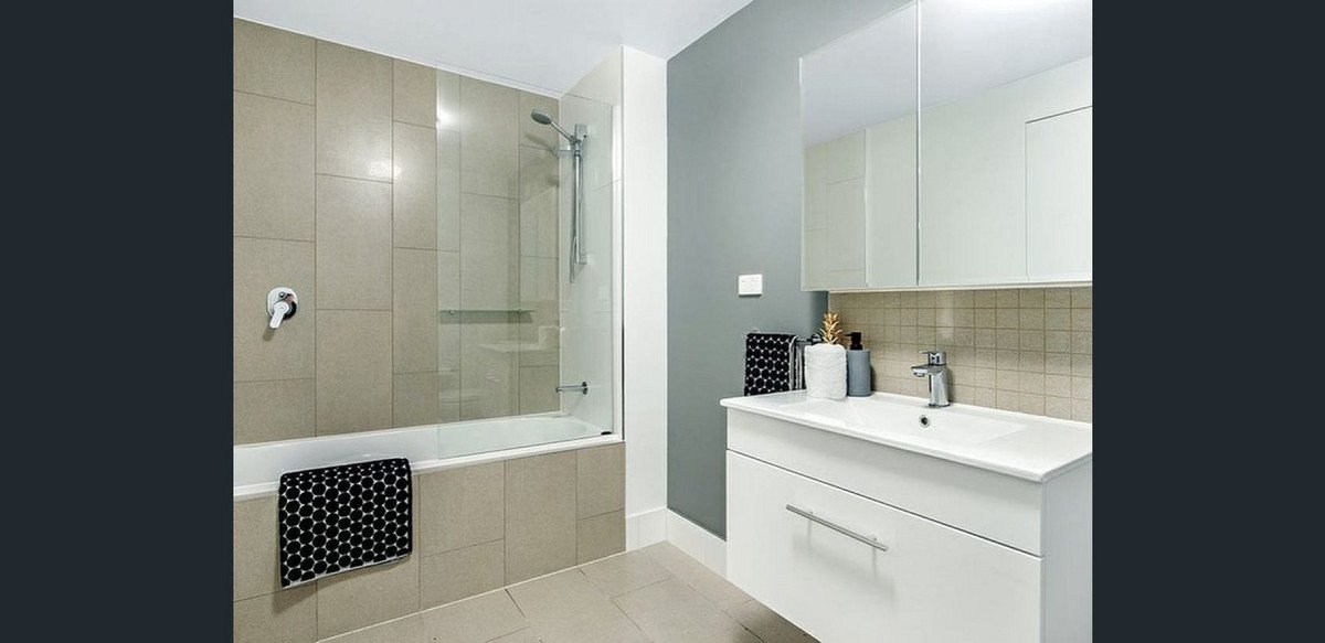 1109/65 Varsity Parade Varsity Lakes 10