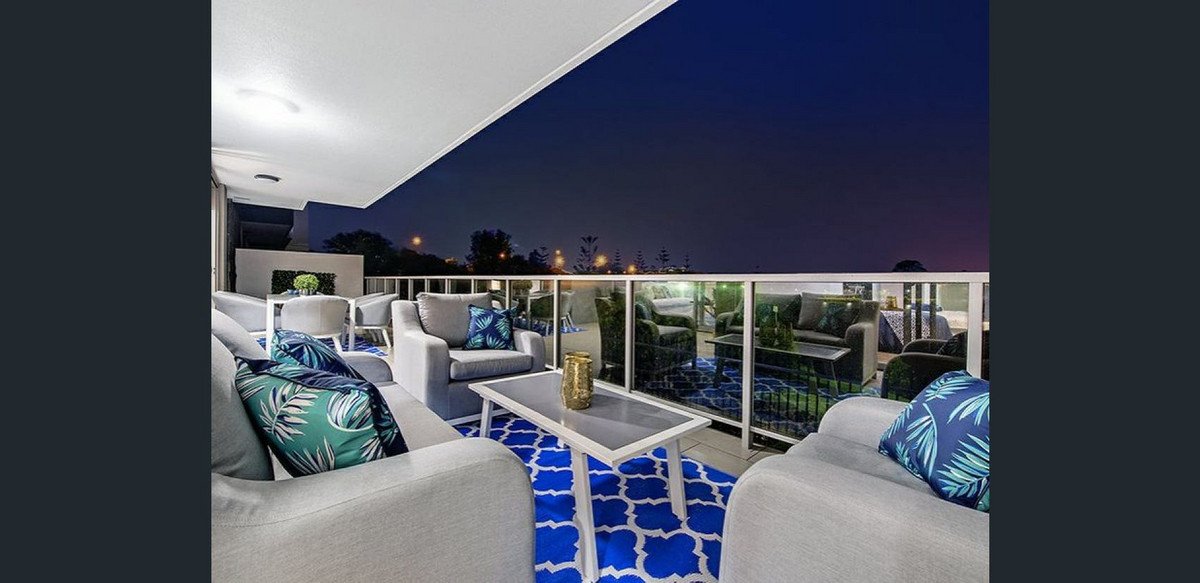 1109/65 Varsity Parade Varsity Lakes 12