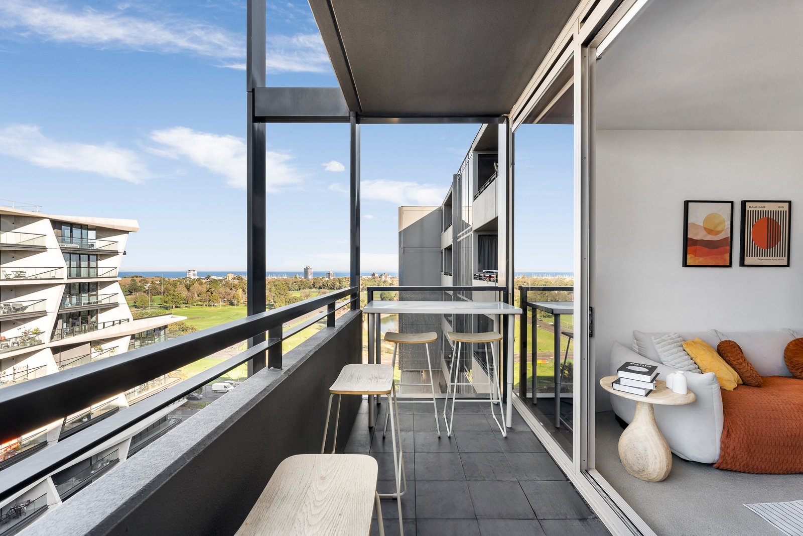 Gallery: 1109/74 Queens Road