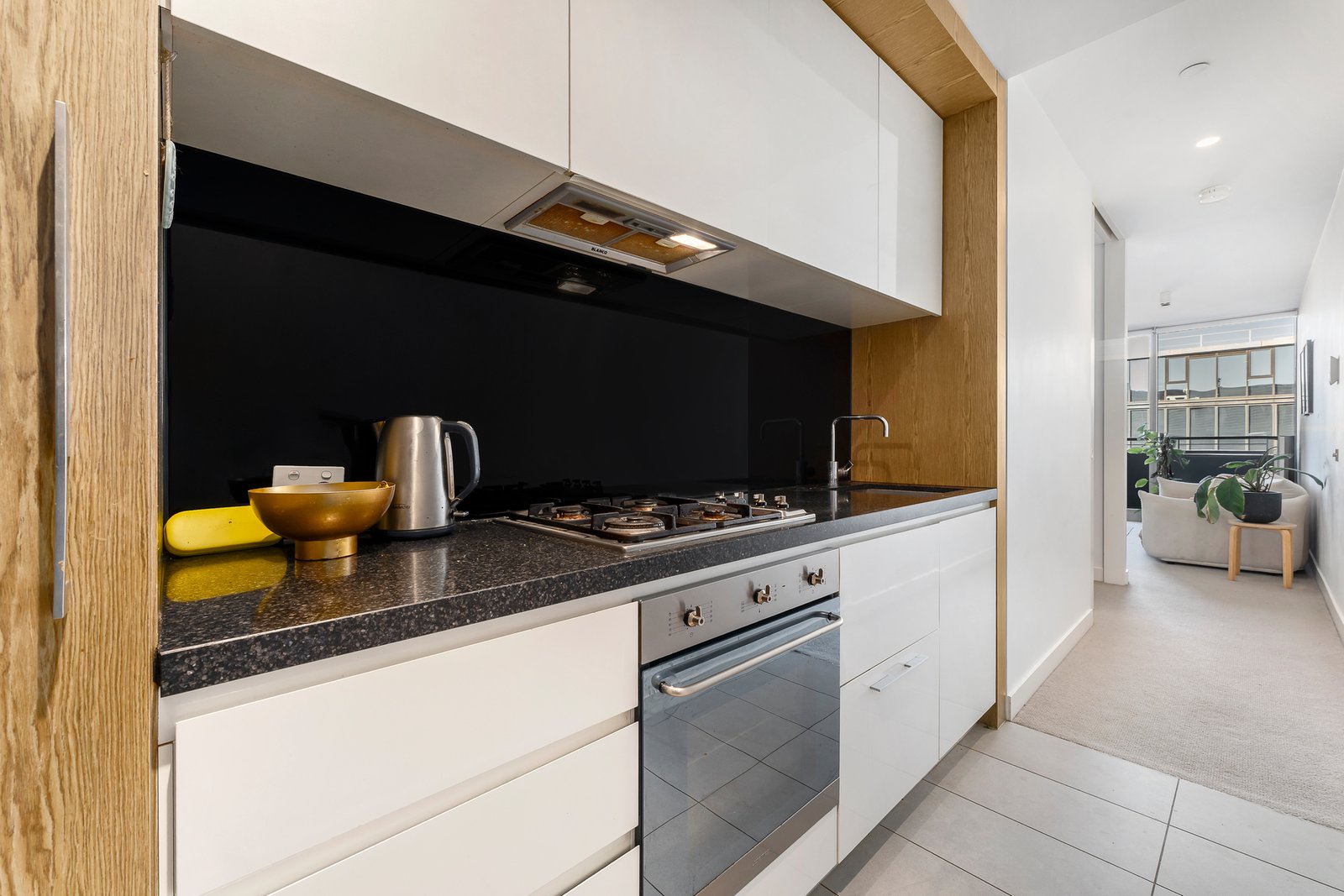 Gallery: 1109/74 Queens Road