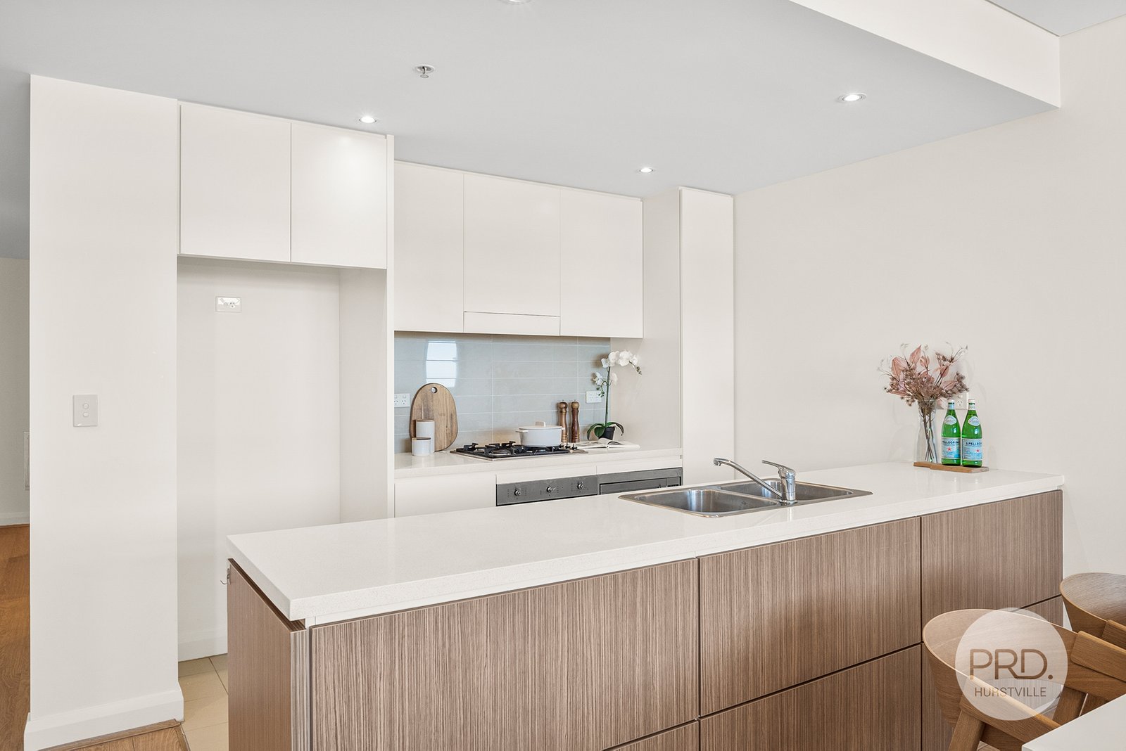 1109/99 Forest Road HURSTVILLE 2