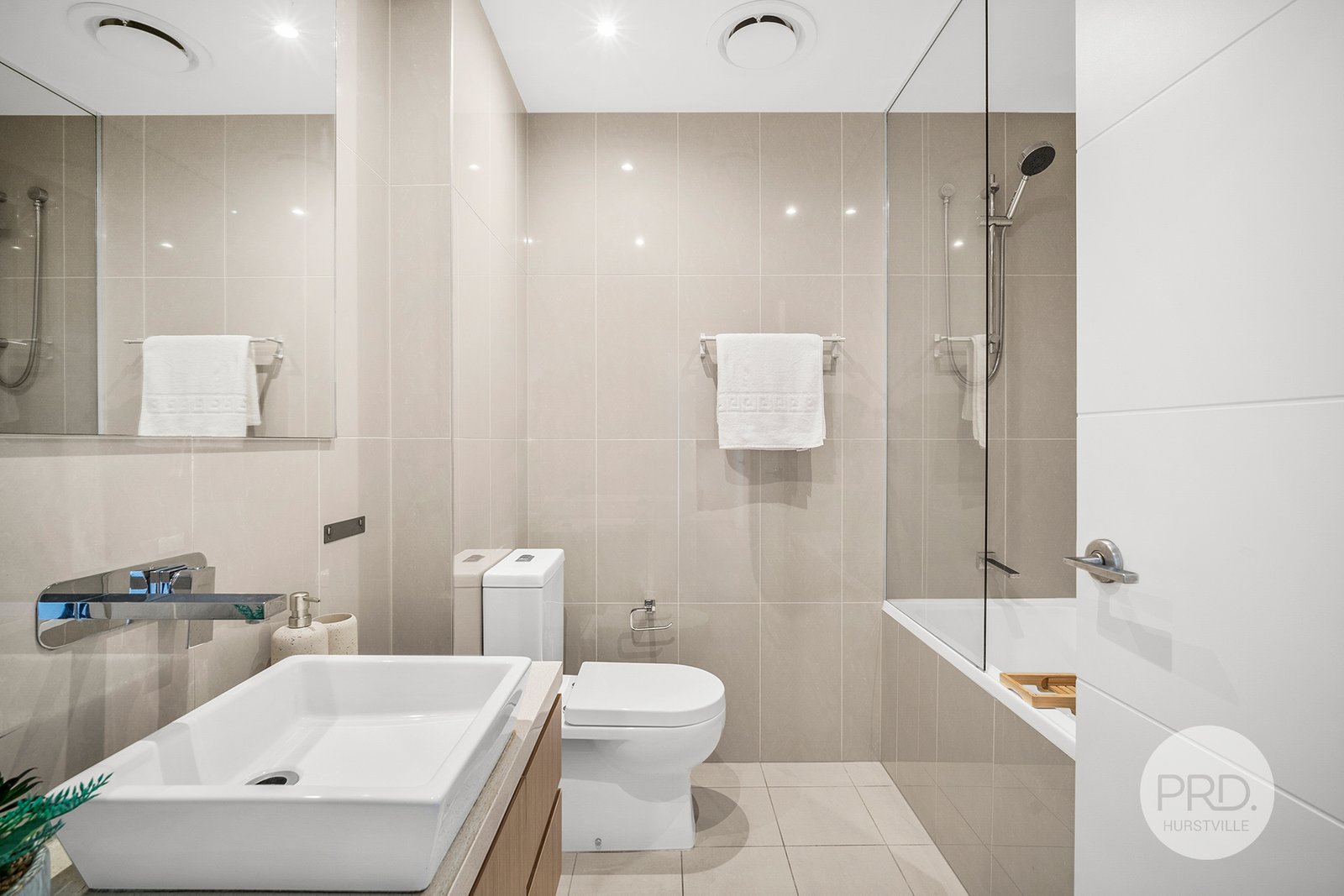 1109/99 Forest Road HURSTVILLE 4